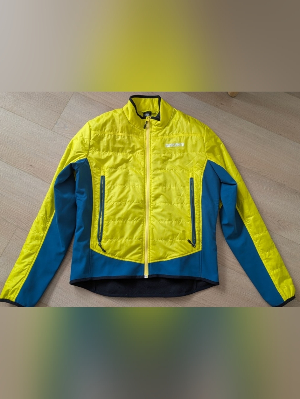 DESCENTE Technical Lightweight Mid Layer Jacket